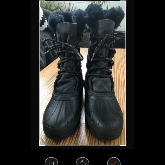 Sorel Badger Faux Fur Insulated Winter Boots - Picture 2 of 8